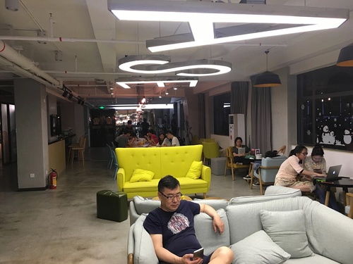 民治地铁站旁金地优城公寓转租